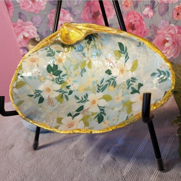 DECOUPAGE CLAM SHELL DECOUPAGE FLOWERS TRINKET DISH - Picture 3 of 8
